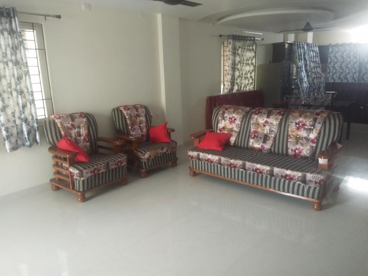 ויסאקפאטנם Feel Like Home -Guest House Near Tenneti Park מראה חיצוני תמונה